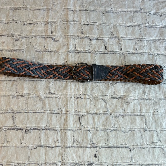 FAUX DENIM LOOK WOVEN WOMENS TWO TONE BELT SILVER TONE BUCKLE SIZE 13 - Picture 7 of 10